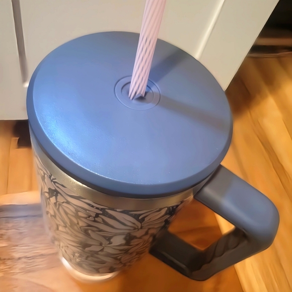 NEW • Manna Gray & Light Pink Tumbler 40OZ w/matching boot & straw - Picture 3 of 4